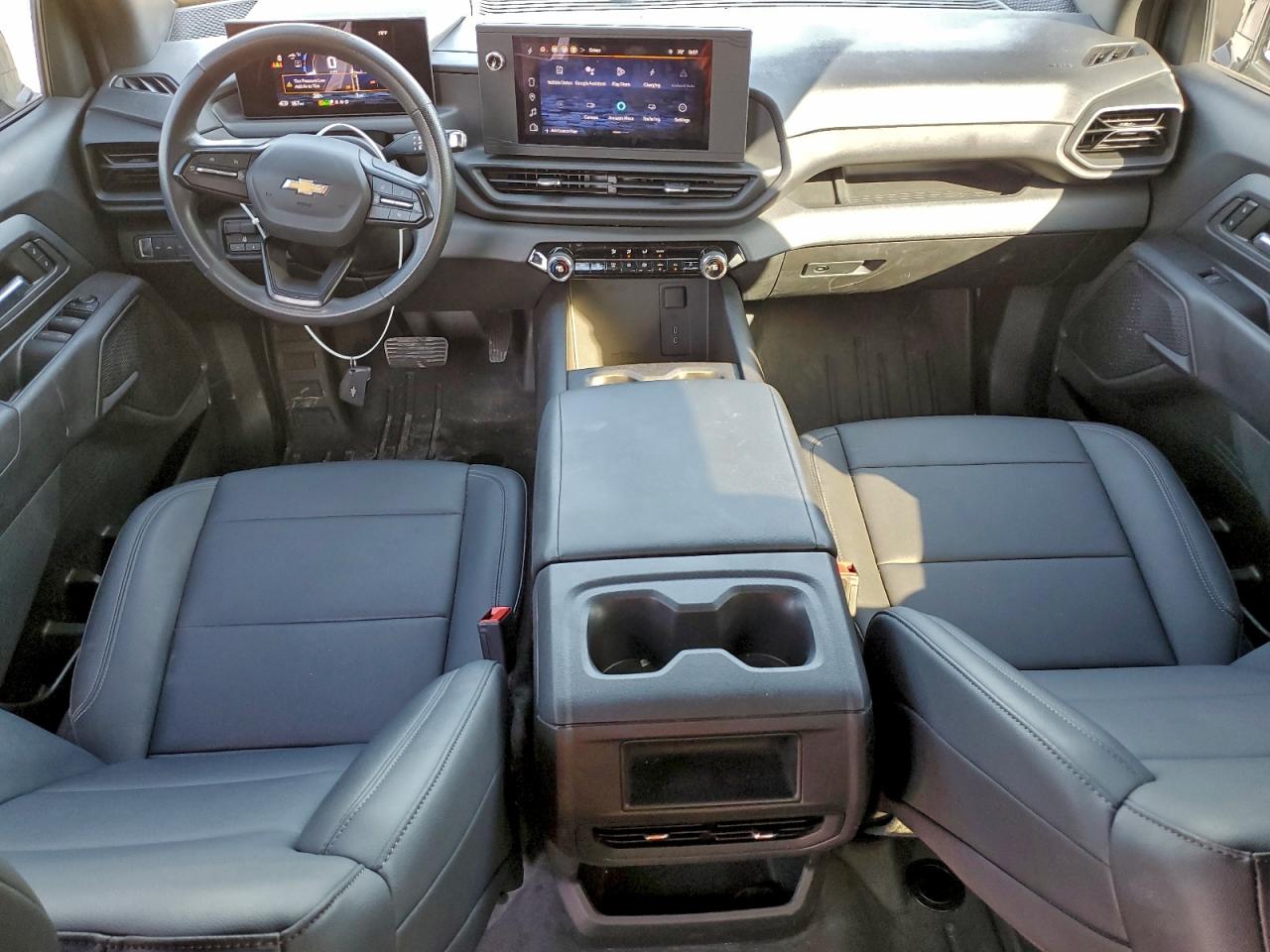 2024 CHEVROLET SILVERADO photo 8