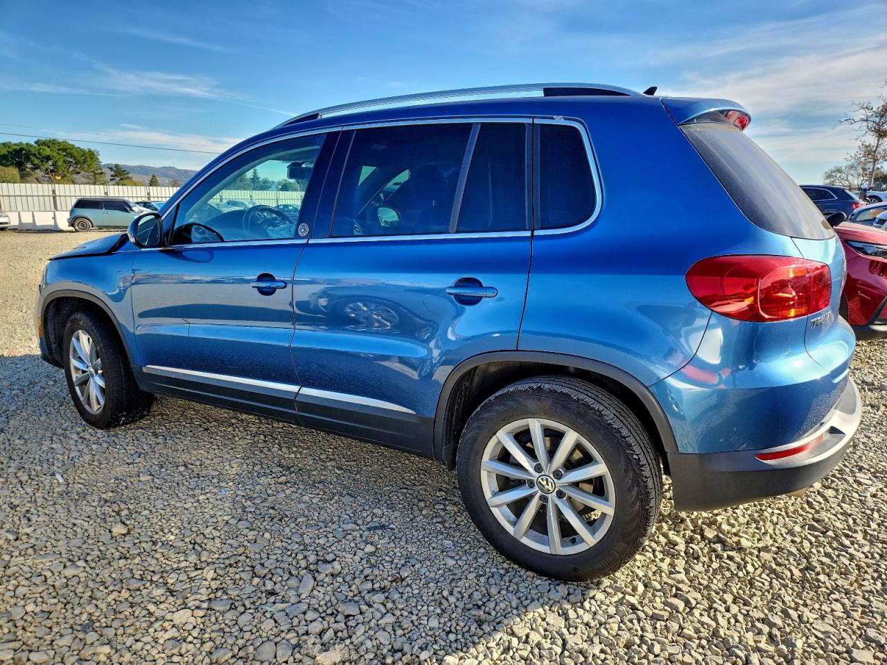 2017 VOLKSWAGEN TIGUAN WOLFSBURG photo 2