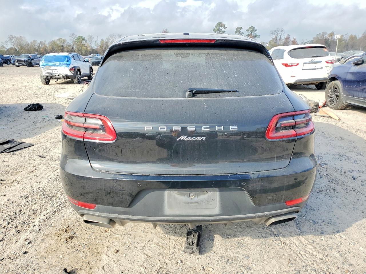2018 PORSCHE MACAN photo 6
