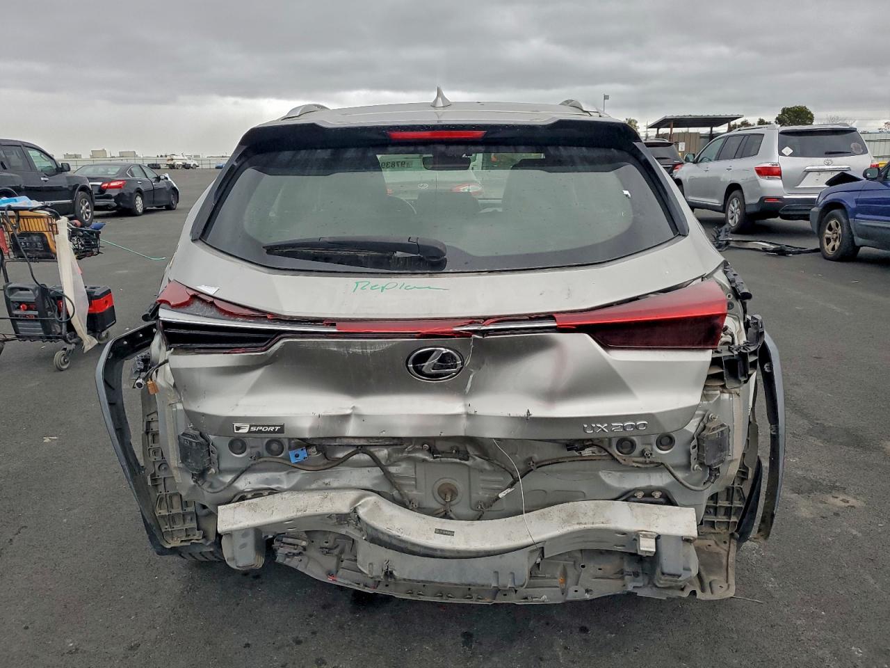 2019 LEXUS UX 200 photo 6