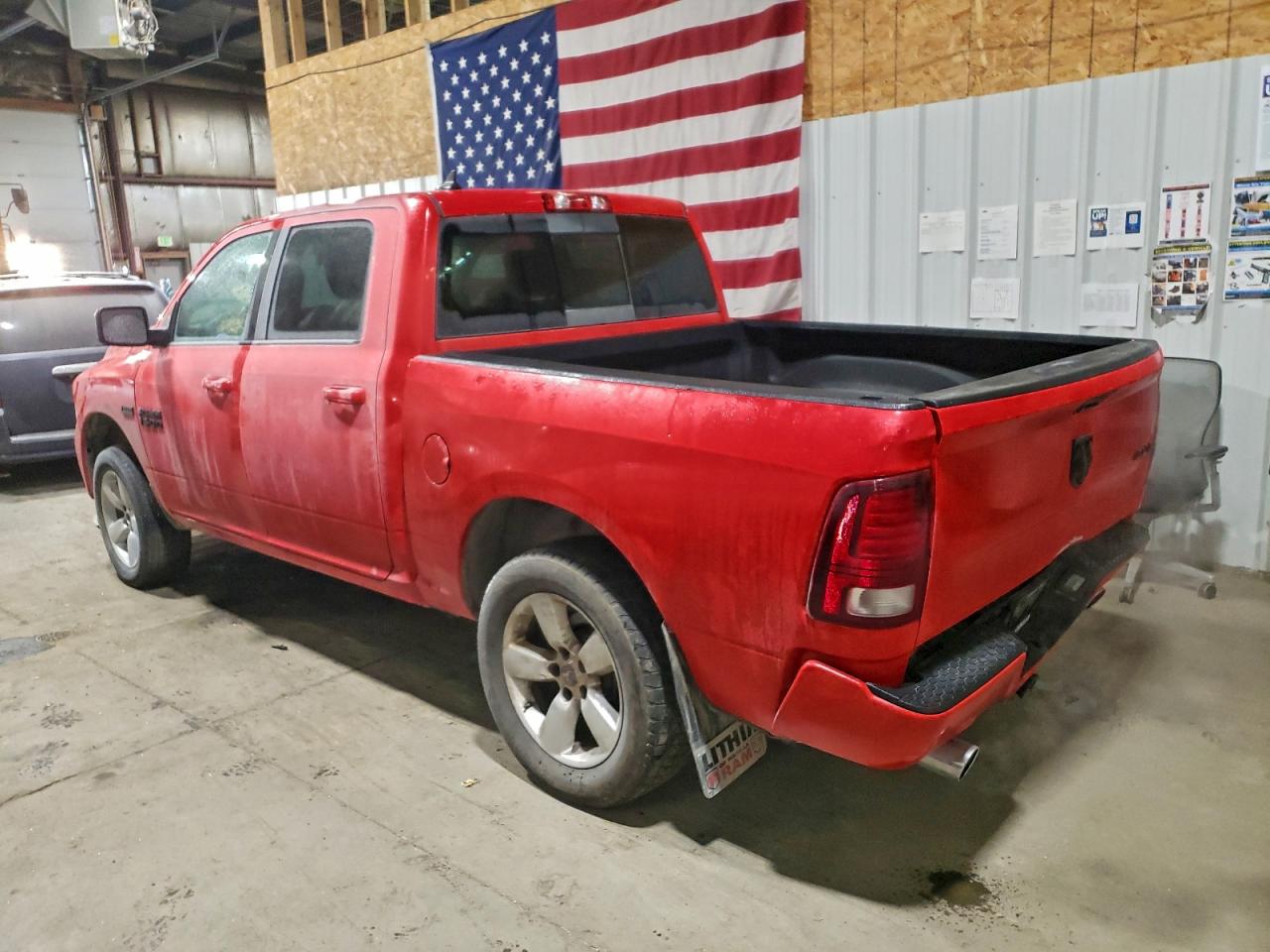 2016 RAM 1500 SPORT photo 2