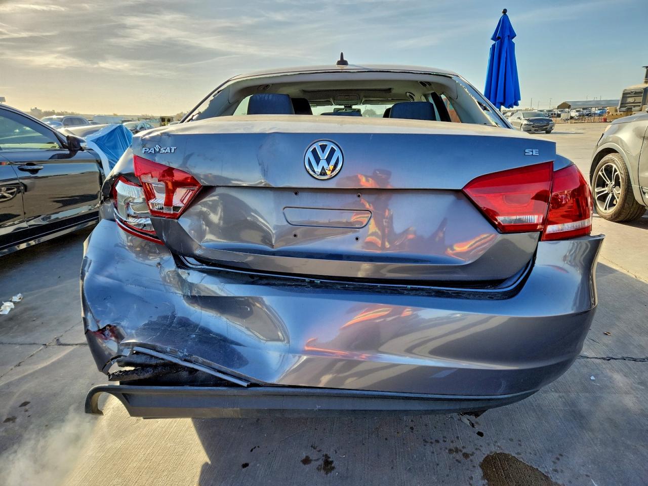 2012 VOLKSWAGEN PASSAT SE photo 6
