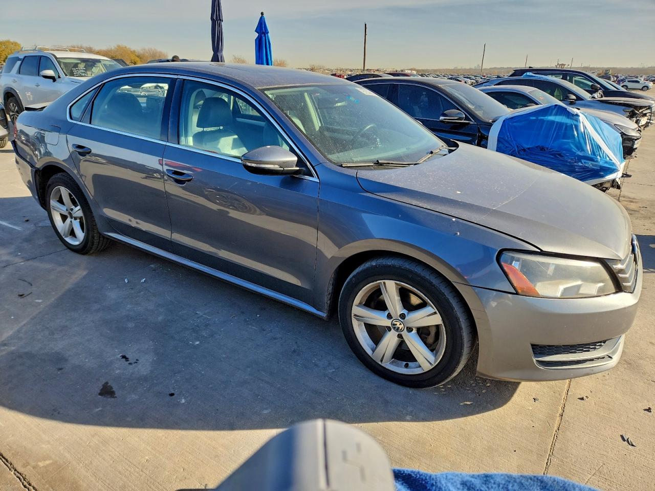 2012 VOLKSWAGEN PASSAT SE photo 4