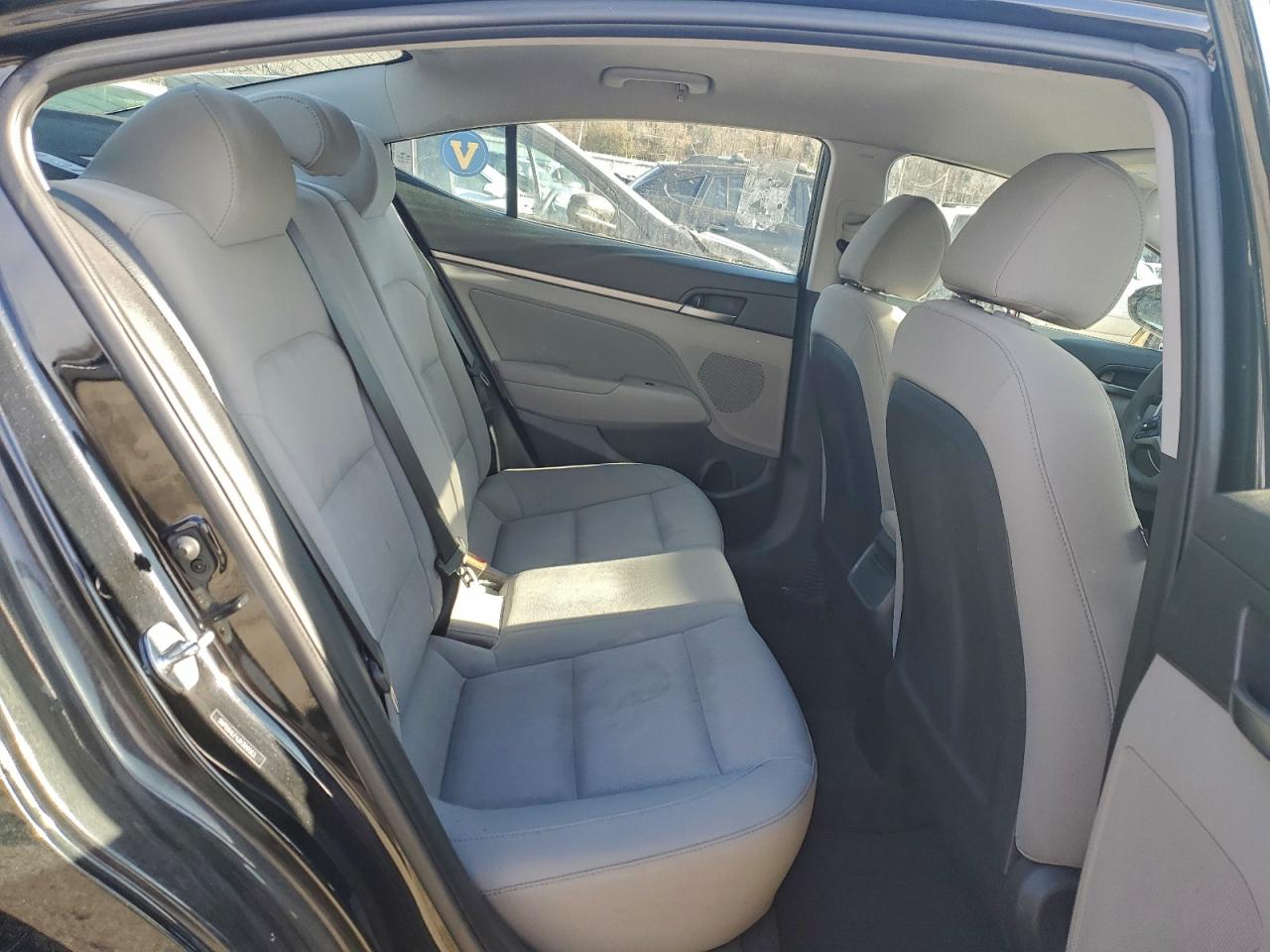 2018 HYUNDAI ELANTRA SEL photo 10