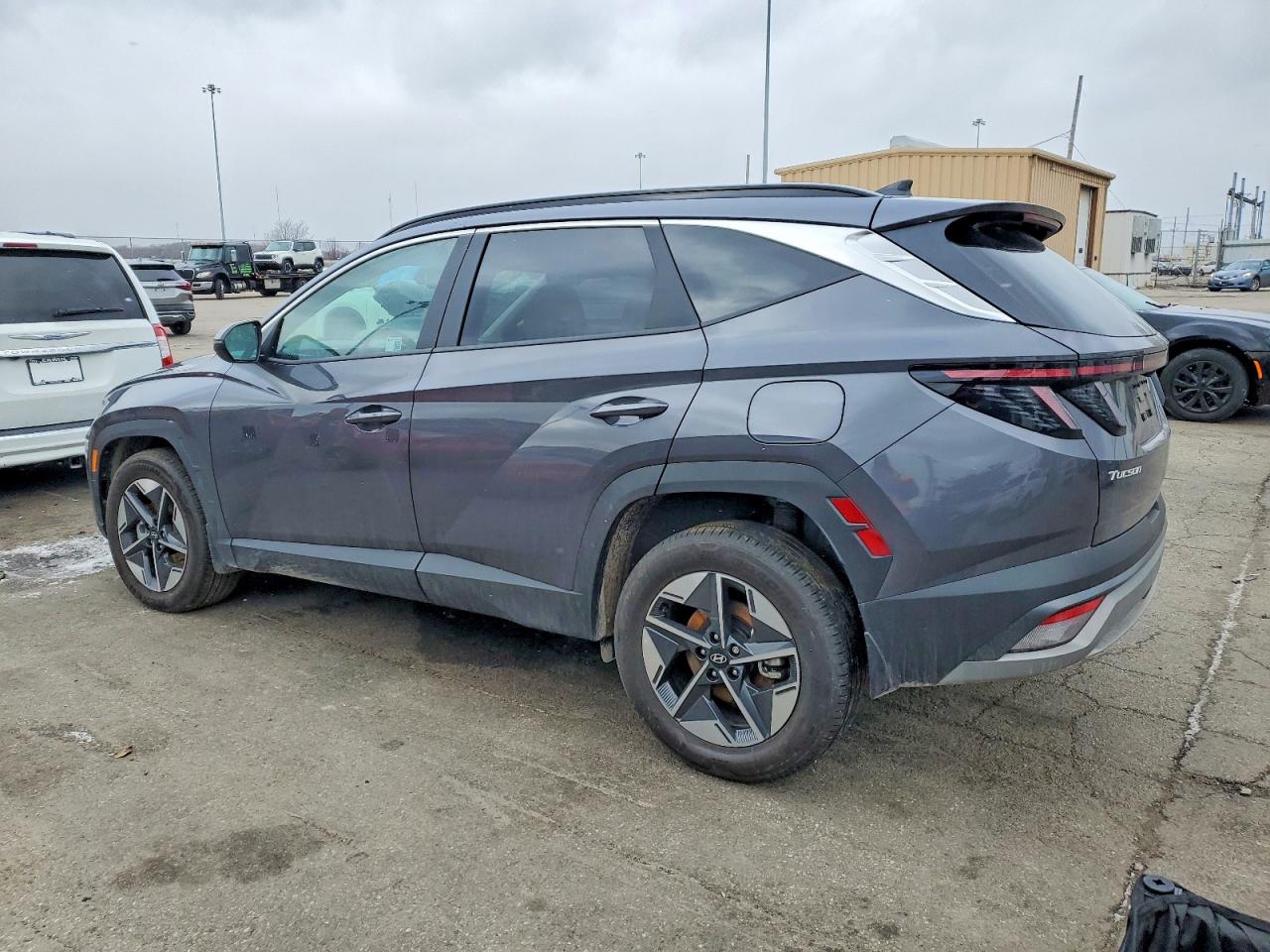 2025 HYUNDAI TUCSON SEL CONVENIENCE photo 2
