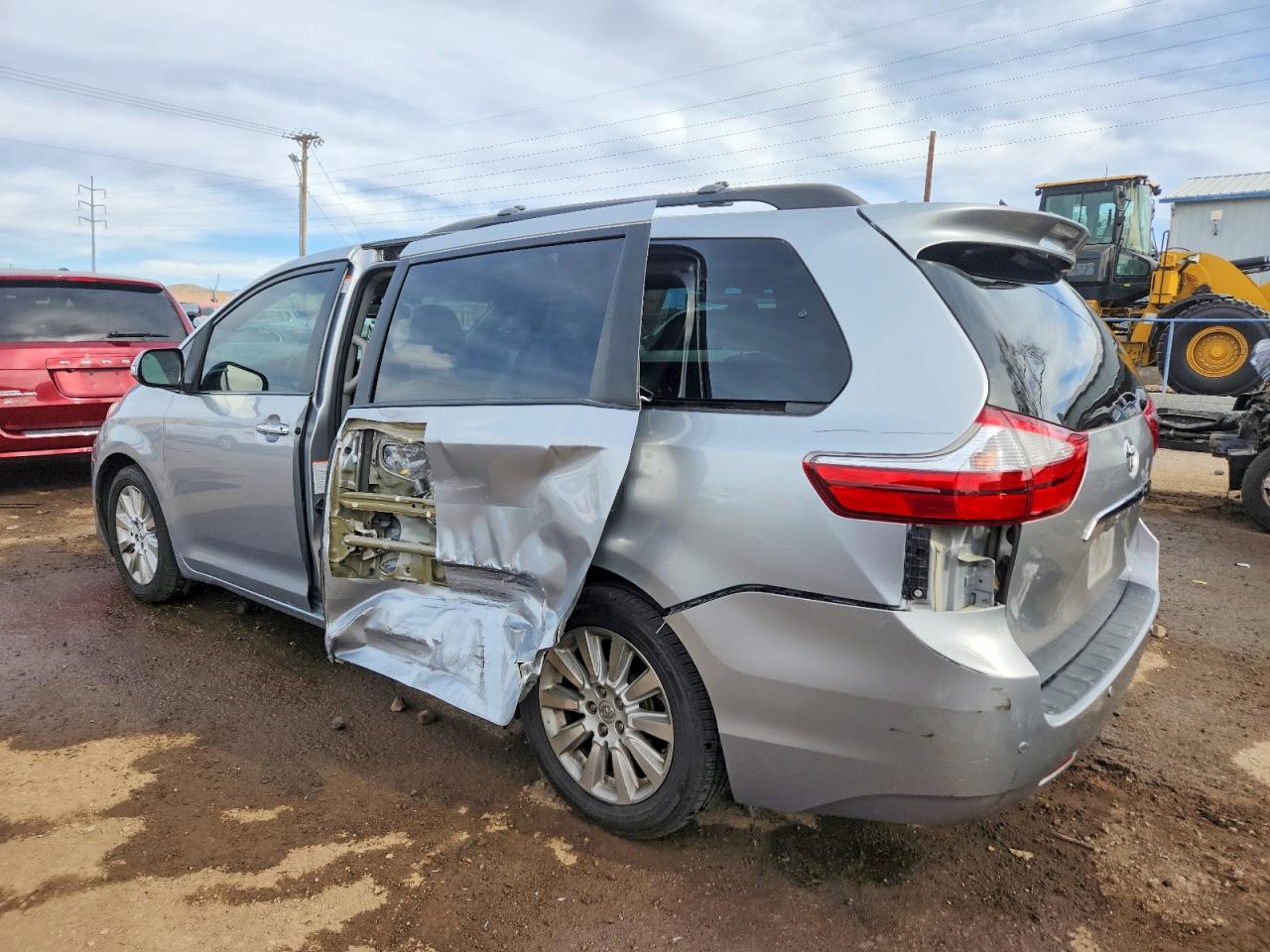 2015 TOYOTA SIENNA LIMITED 7-PASSENGER photo 2