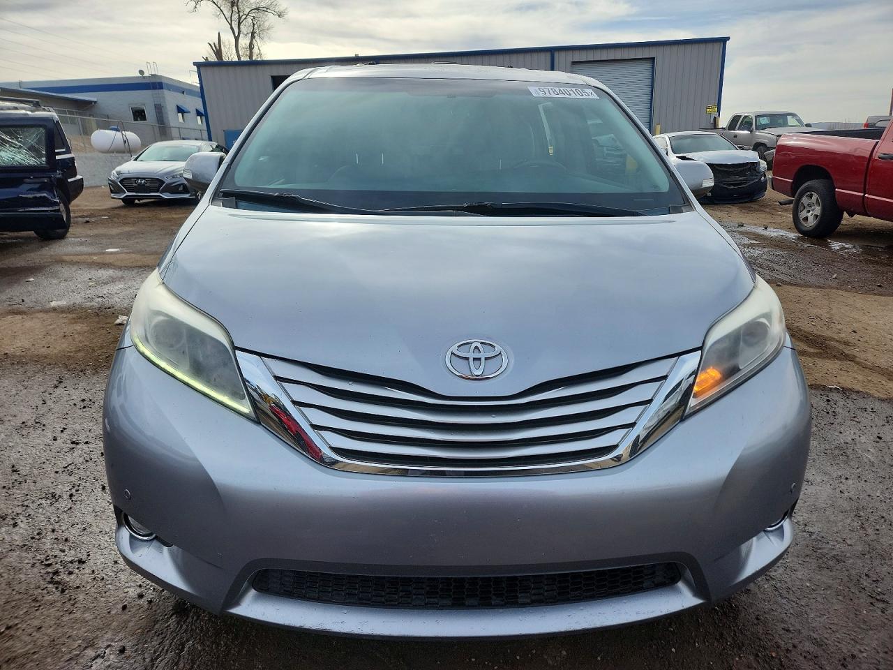 2015 TOYOTA SIENNA LIMITED 7-PASSENGER photo 5