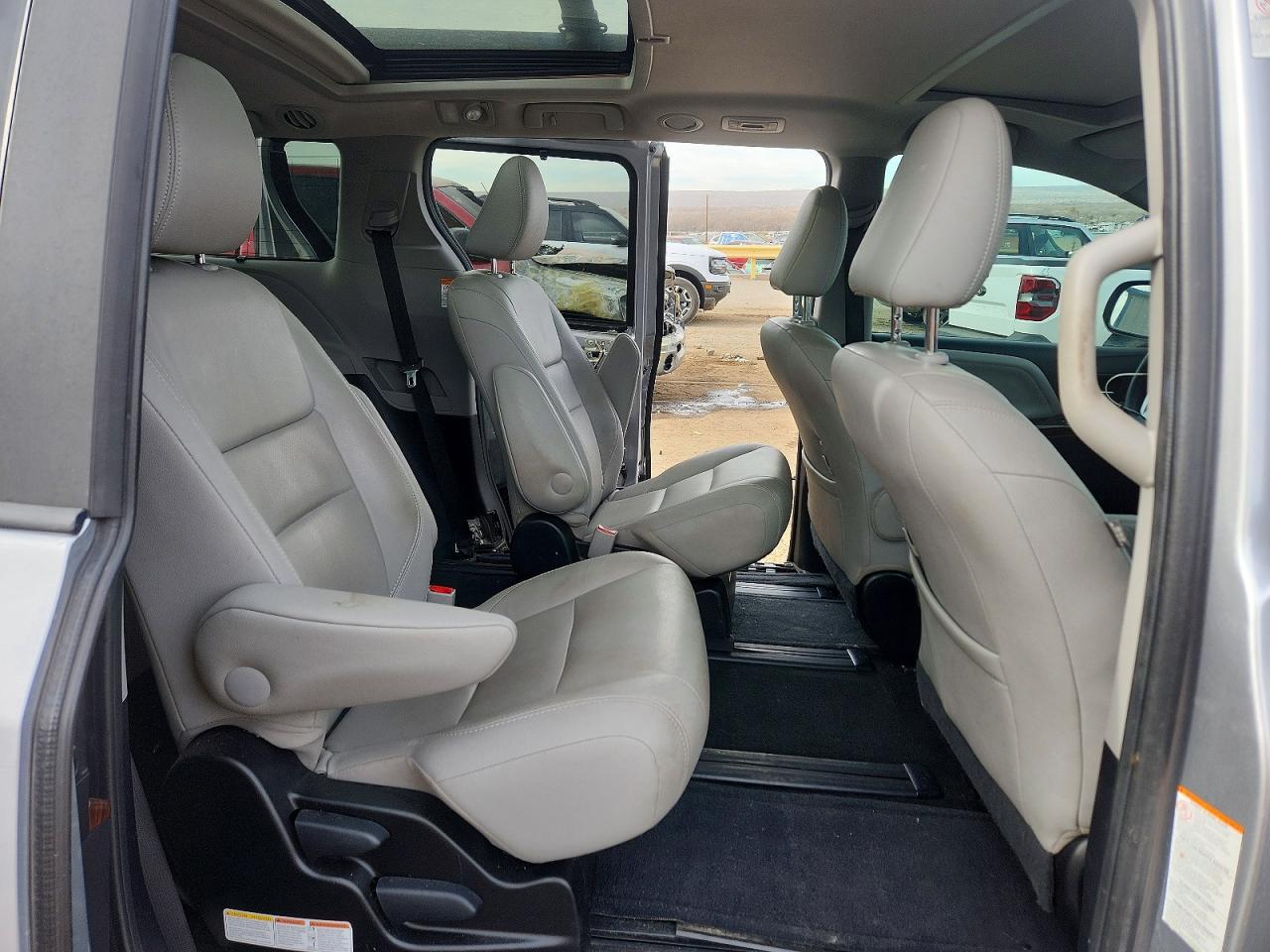 2015 TOYOTA SIENNA LIMITED 7-PASSENGER photo 11