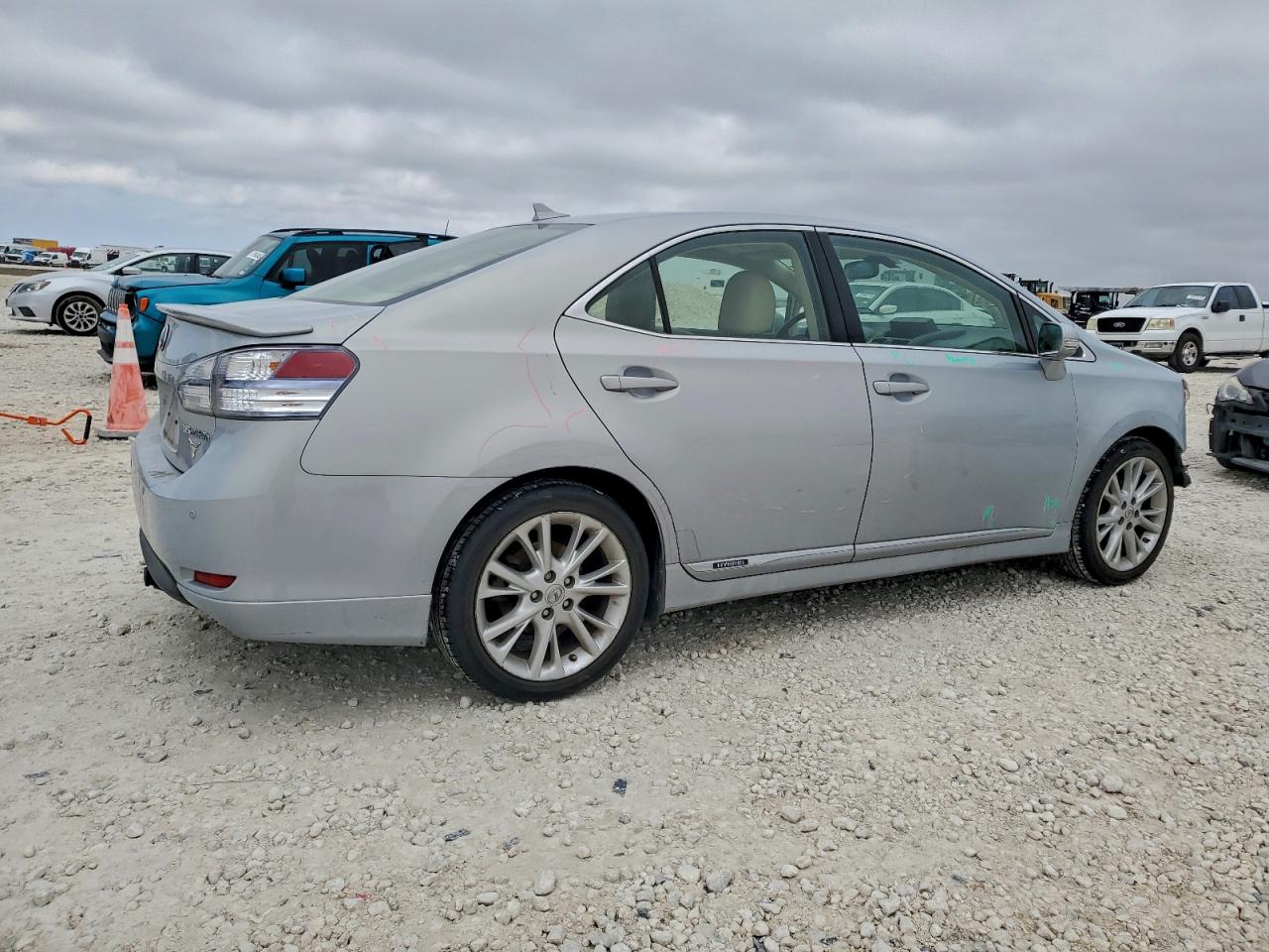 2010 LEXUS HS 250H photo 3