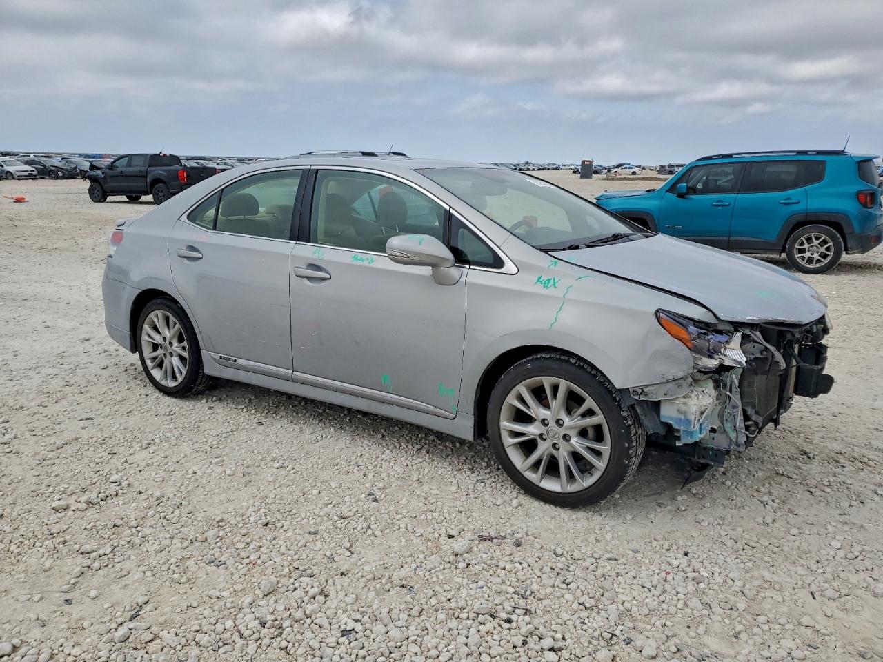 2010 LEXUS HS 250H photo 4