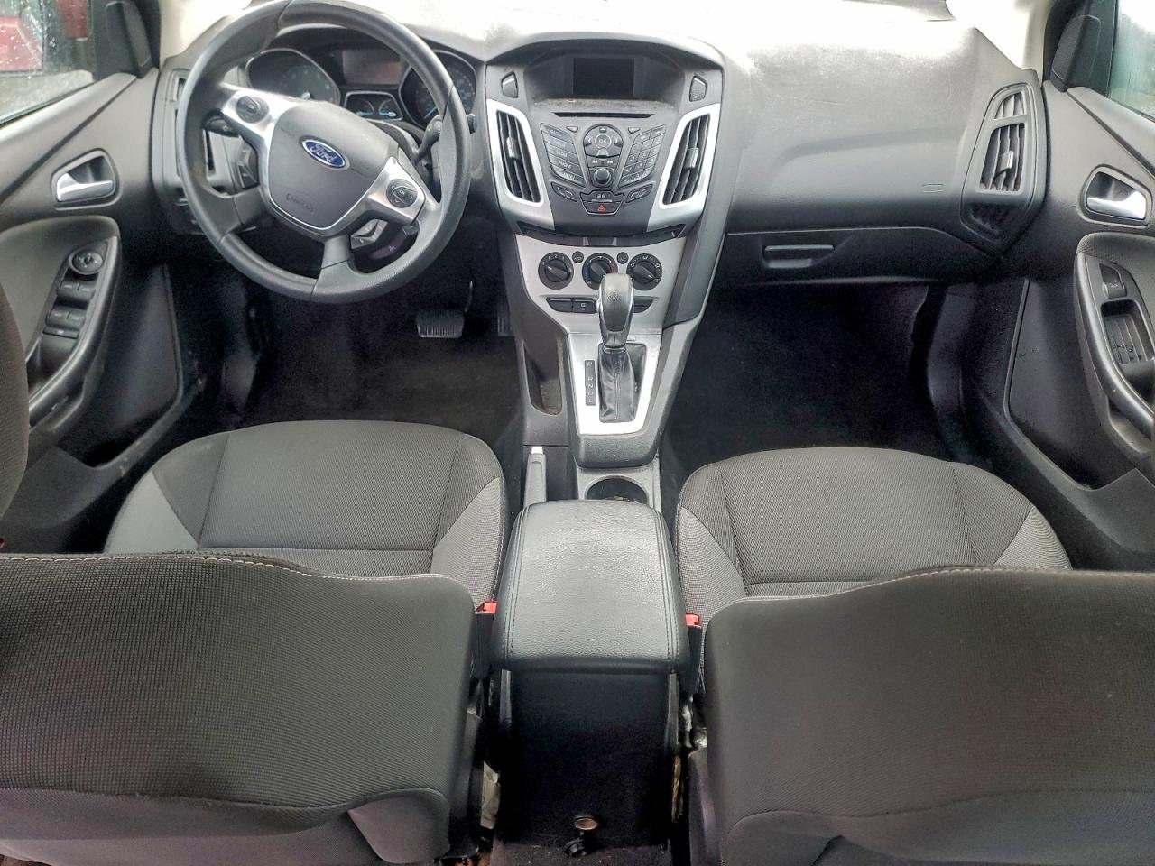 2013 FORD FOCUS SE photo 8