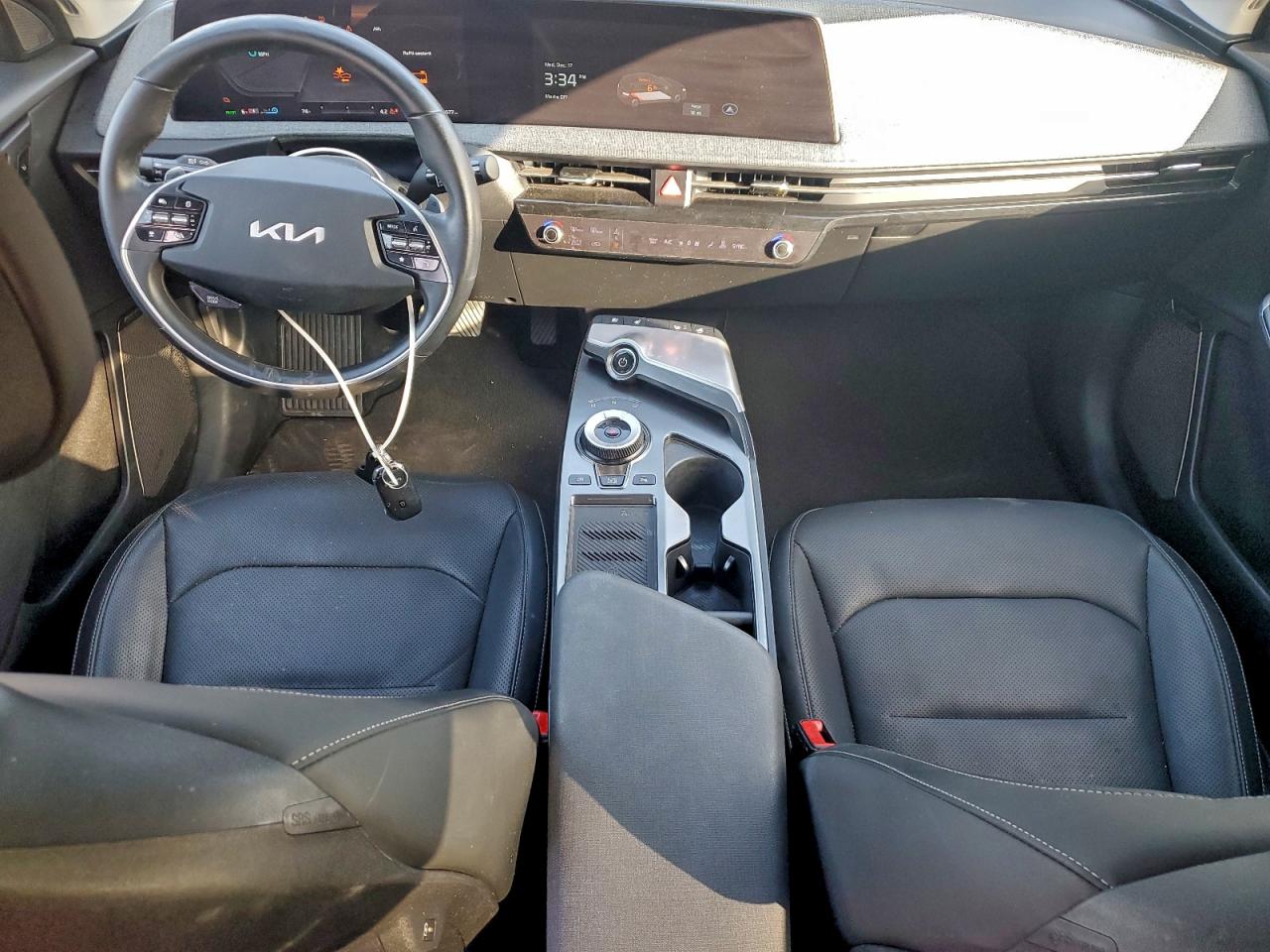 2022 KIA EV6 LIGHT photo 8