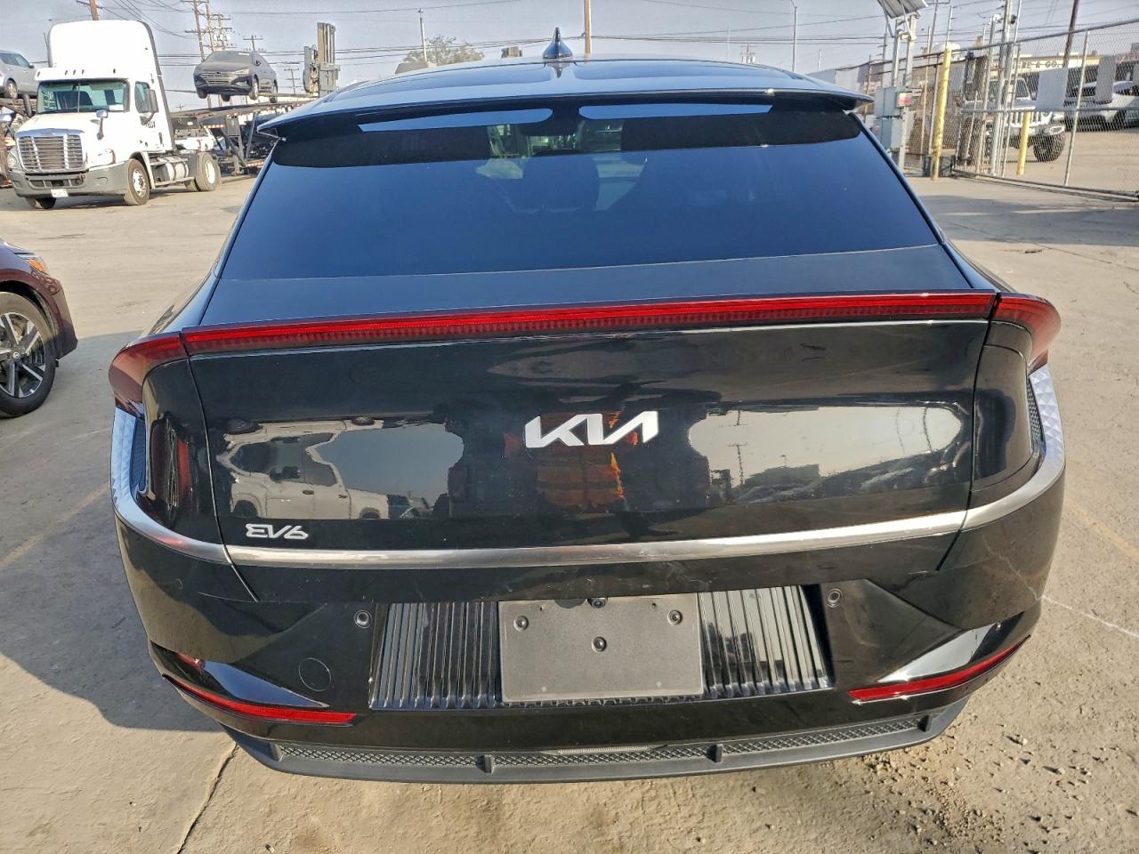 2022 KIA EV6 LIGHT photo 6