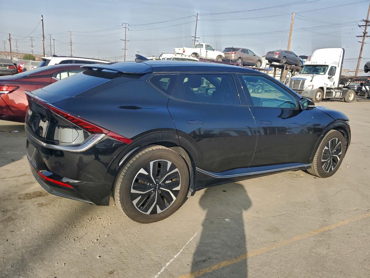 2022 KIA EV6 LIGHT photo 3