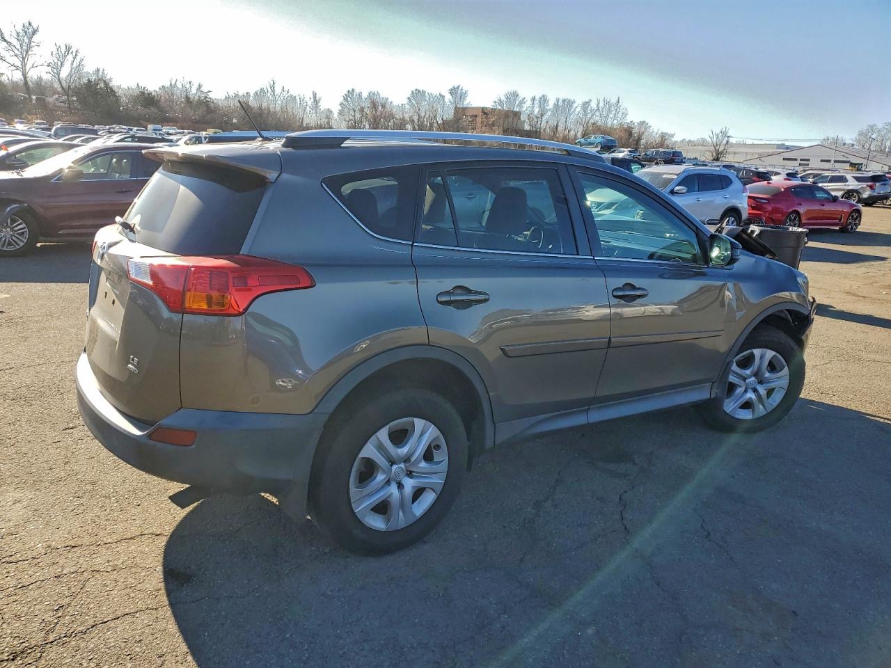 2013 TOYOTA RAV4 LE photo 3