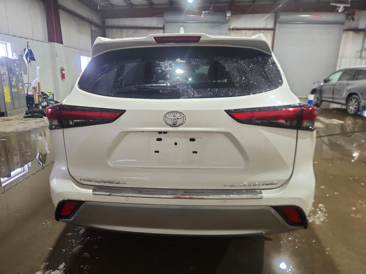 2021 TOYOTA HIGHLANDER PLATINUM photo 6
