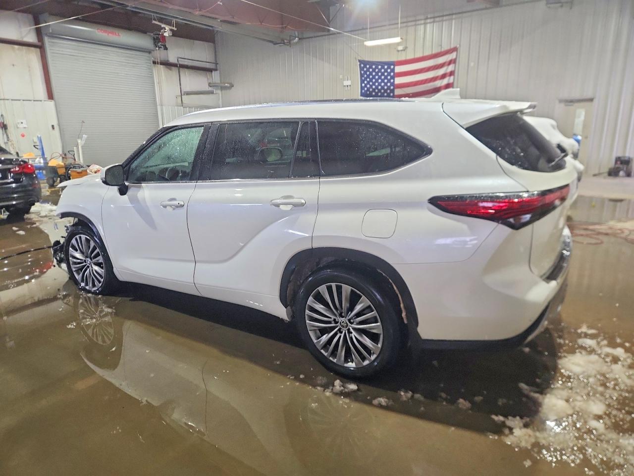 2021 TOYOTA HIGHLANDER PLATINUM photo 2