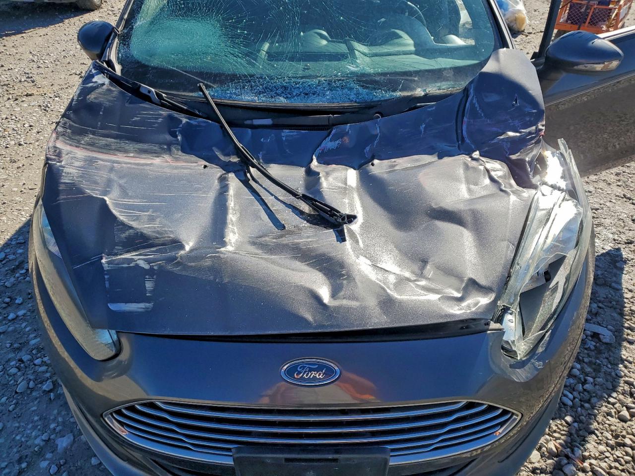 2015 FORD FIESTA SE photo 11