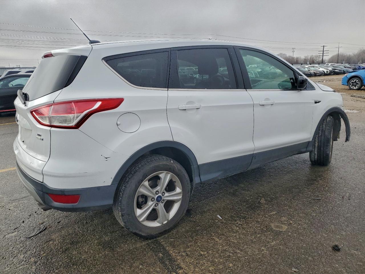2016 FORD ESCAPE SE photo 3