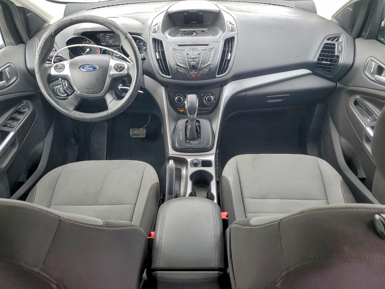 2016 FORD ESCAPE SE photo 8