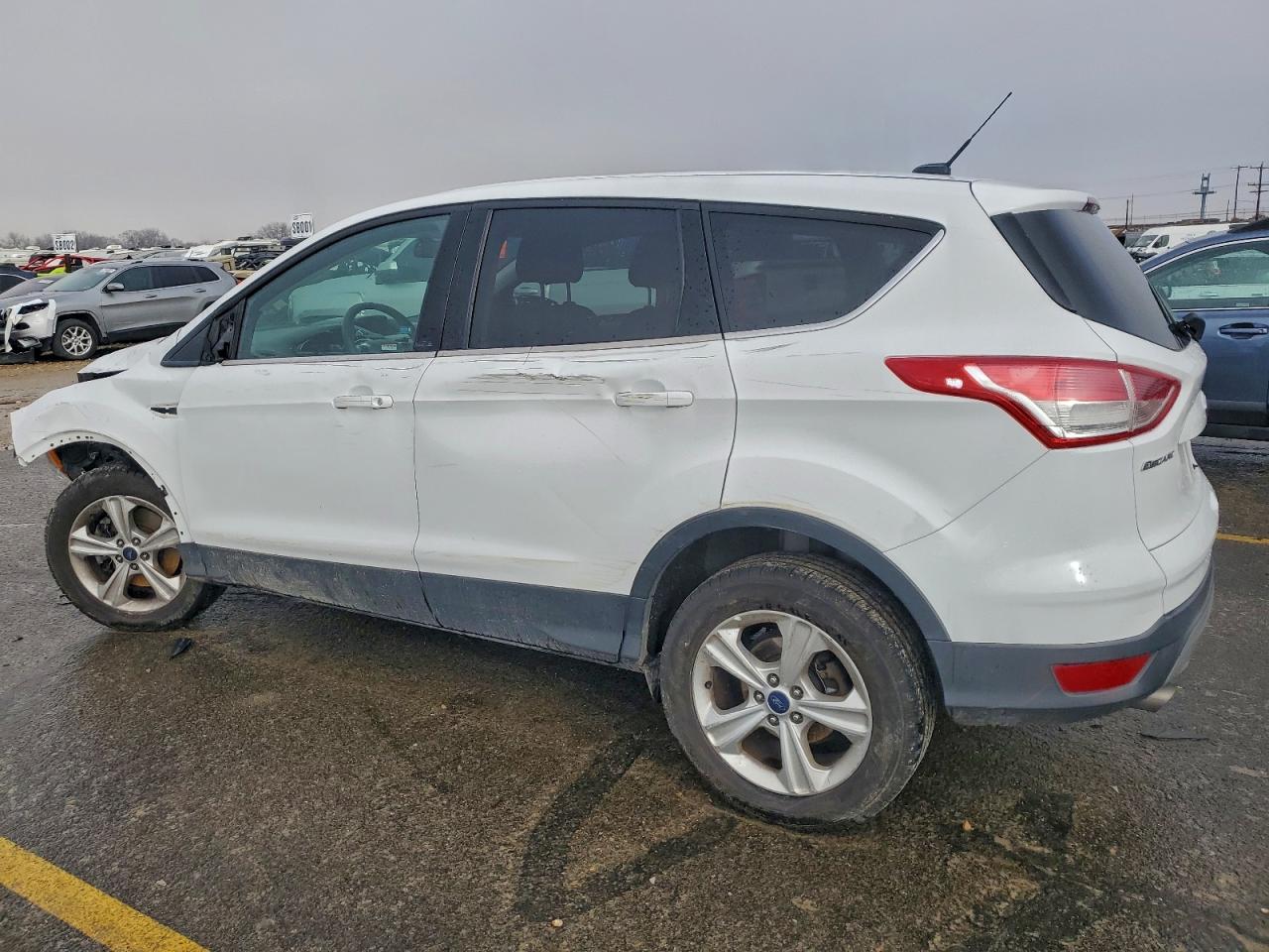 2016 FORD ESCAPE SE photo 2