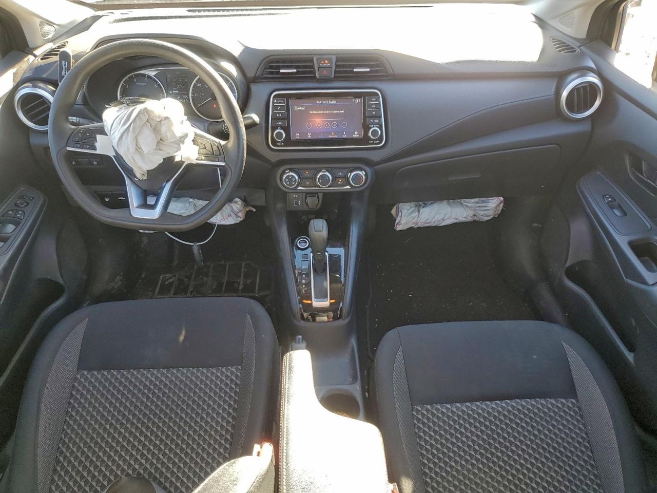 2020 NISSAN VERSA S photo 8