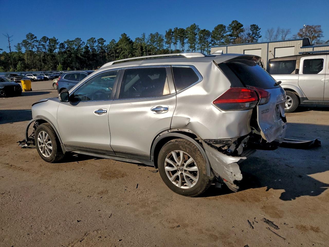 2019 NISSAN ROGUE S photo 3