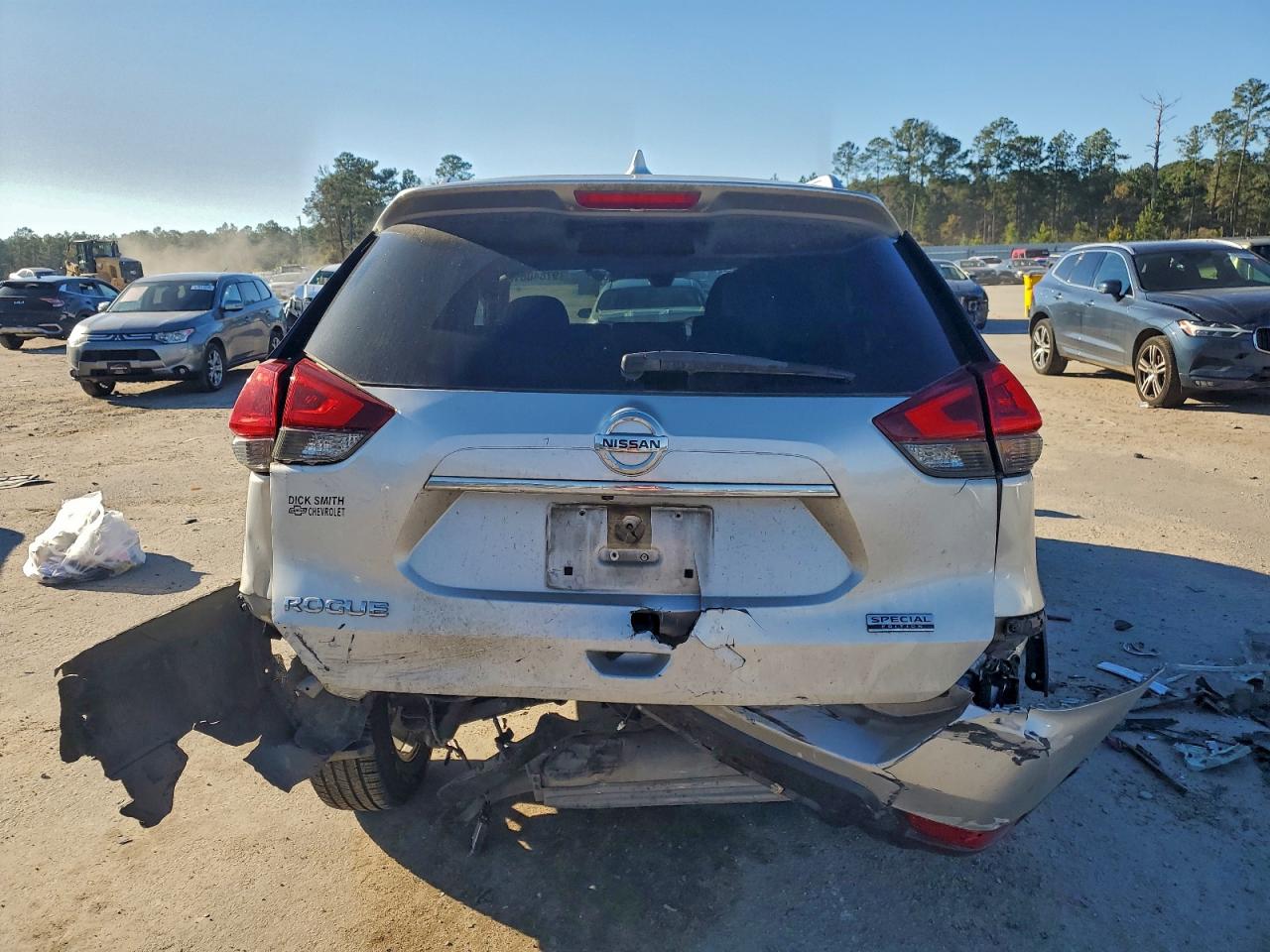 2019 NISSAN ROGUE S photo 11