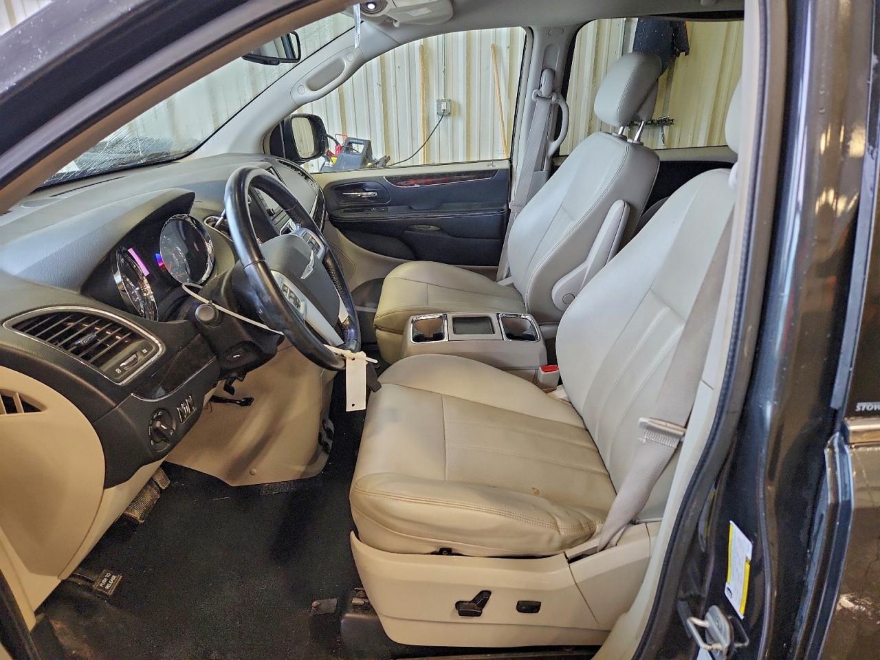 2012 CHRYSLER TOWN & COUNTRY TOURING photo 7