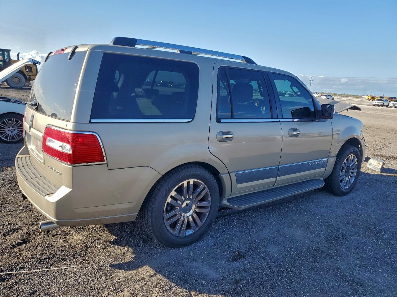 2007 LINCOLN NAVIGATOR photo 3