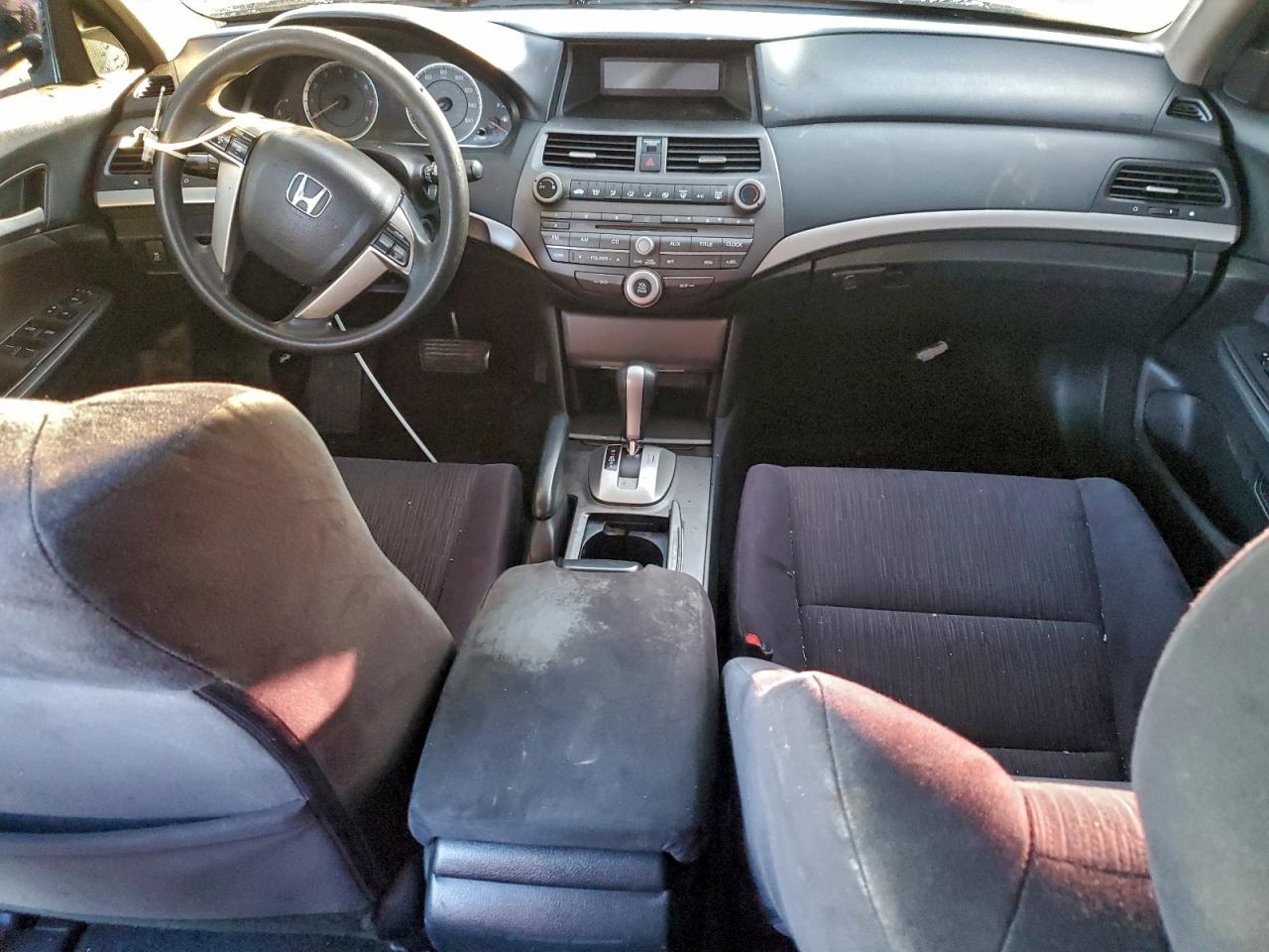 2011 HONDA ACCORD LXP photo 8