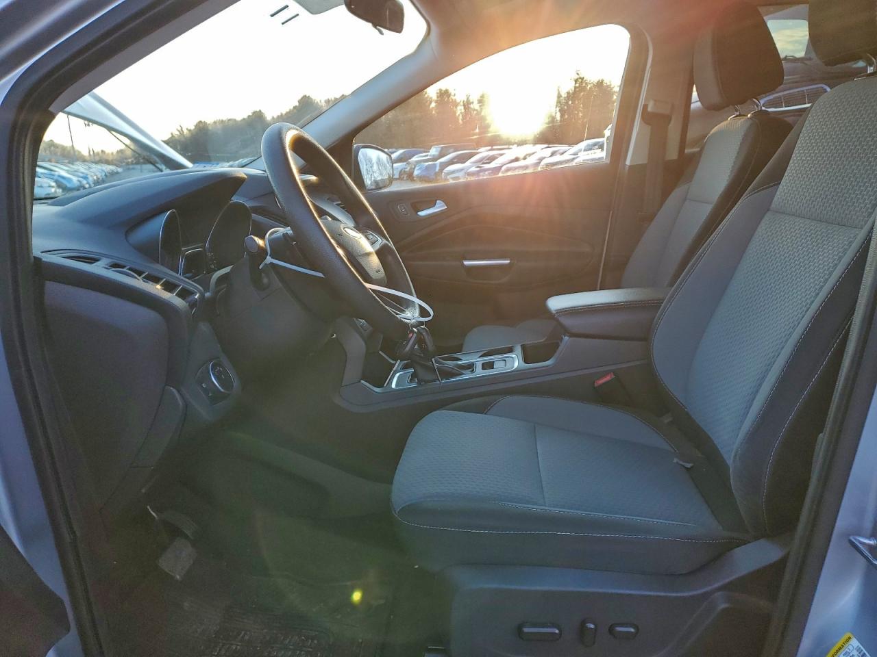 2017 FORD ESCAPE SE photo 7