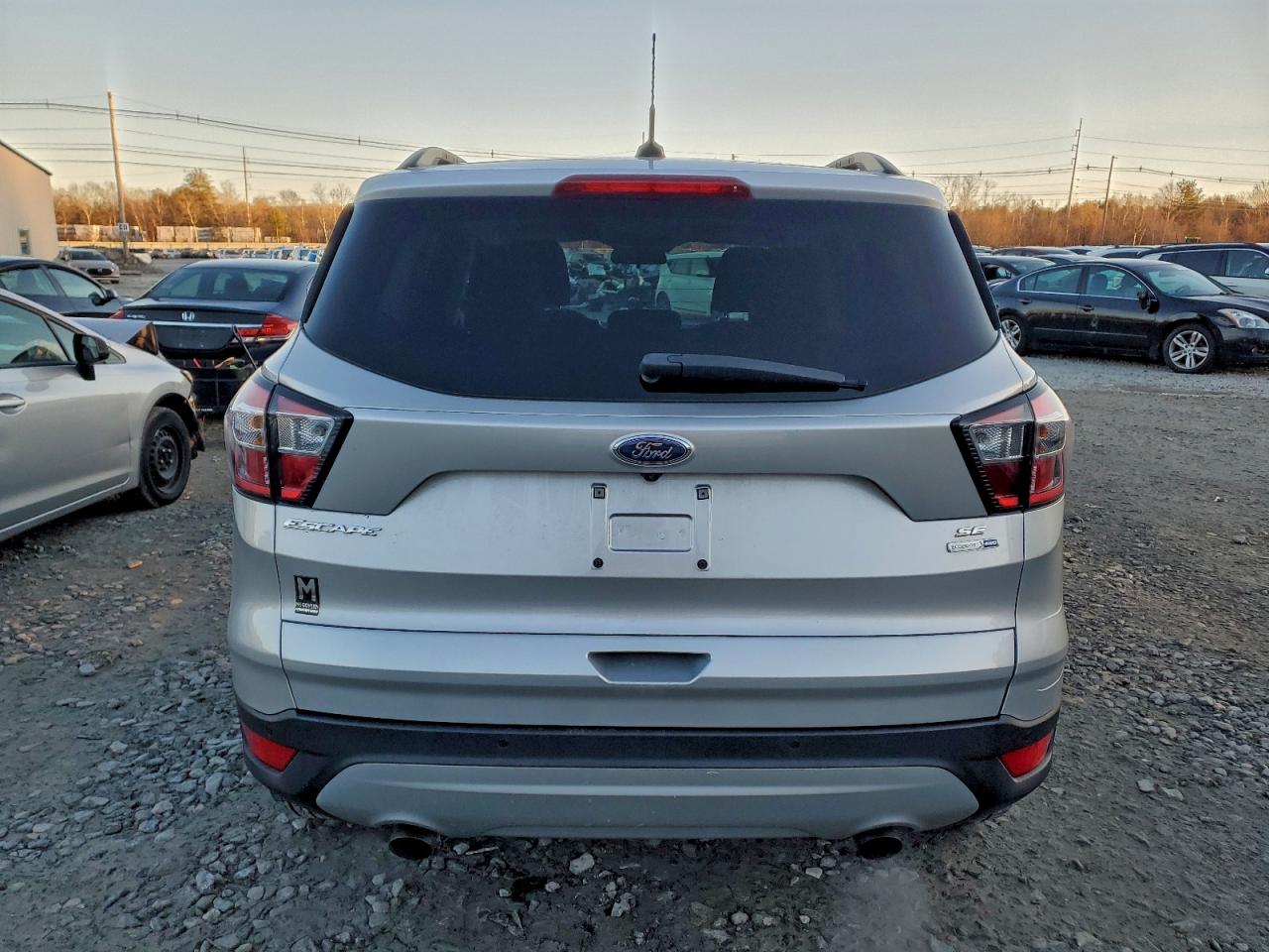 2017 FORD ESCAPE SE photo 6