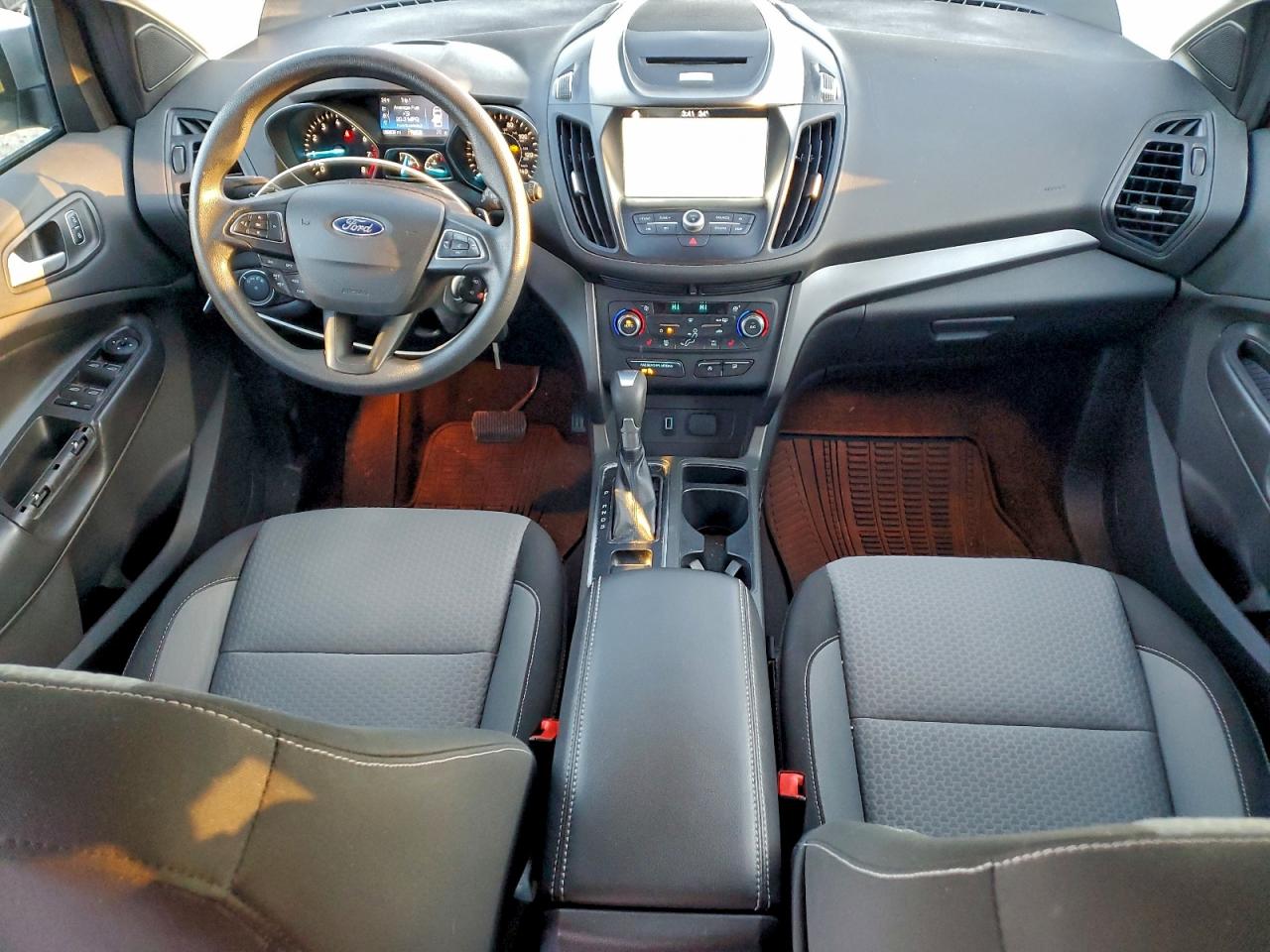 2017 FORD ESCAPE SE photo 8