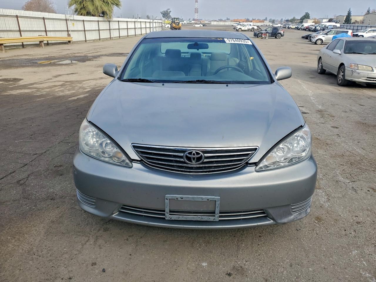 2005 TOYOTA CAMRY LE photo 5