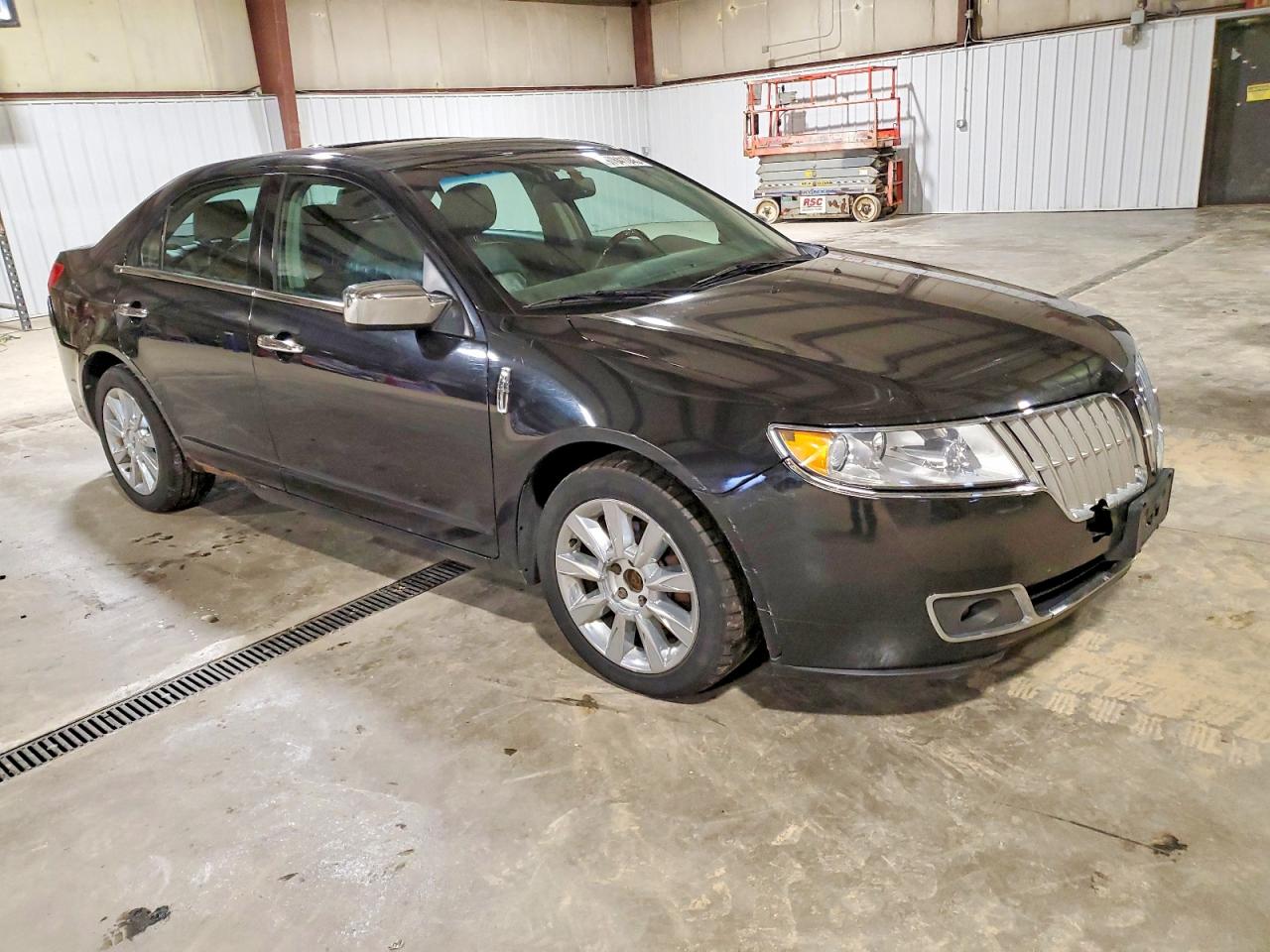 2011 LINCOLN MKZ photo 4