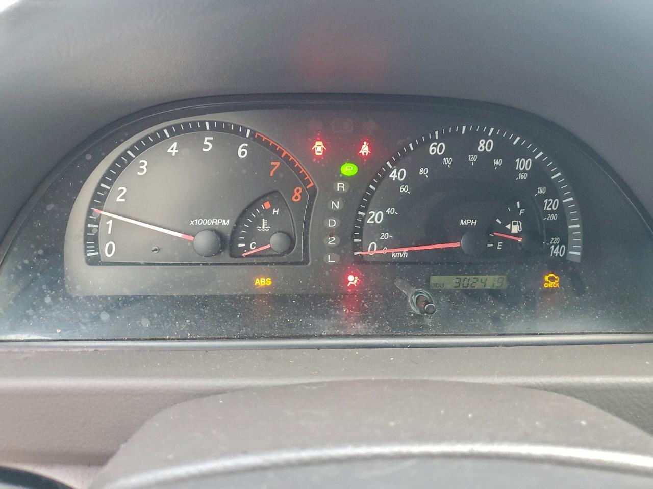 2002 TOYOTA CAMRY LE photo 9