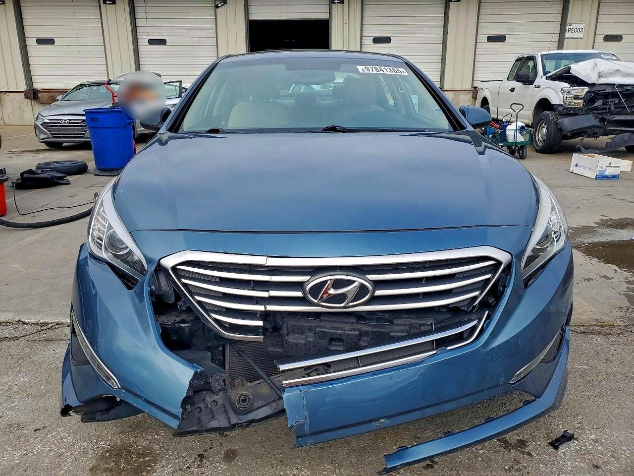 2015 HYUNDAI SONATA SE photo 9