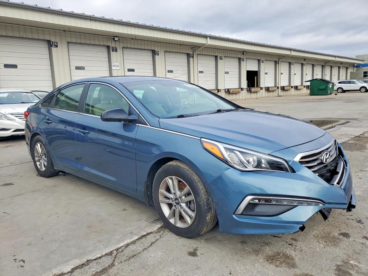 2015 HYUNDAI SONATA SE photo 7