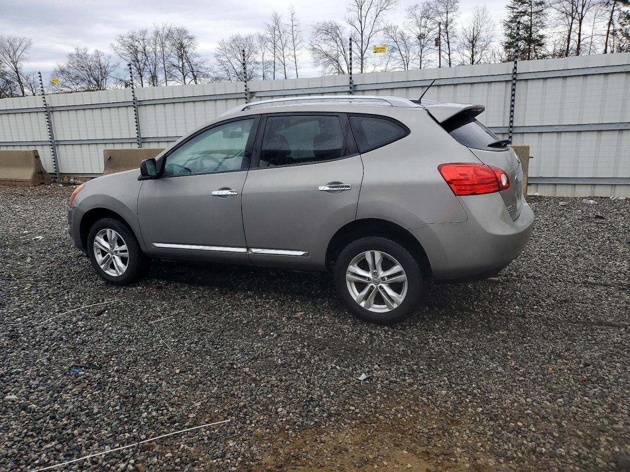 2015 NISSAN ROGUE SELECT S photo 2