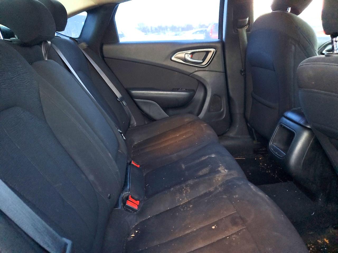 2016 CHRYSLER 200 LIMITED photo 10