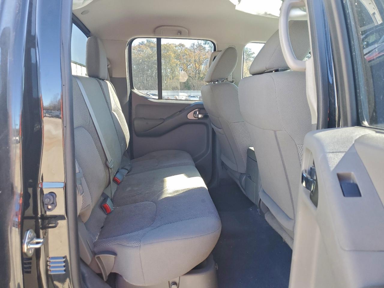 2019 NISSAN FRONTIER S photo 10