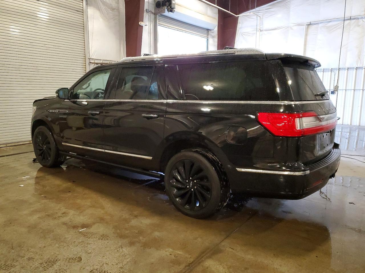 2021 LINCOLN NAVIGATOR L RESERVE photo 2