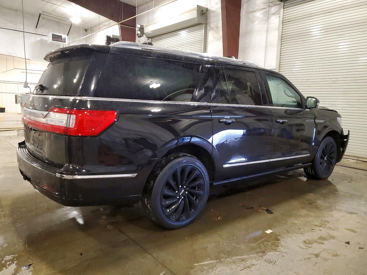 2021 LINCOLN NAVIGATOR L RESERVE photo 3