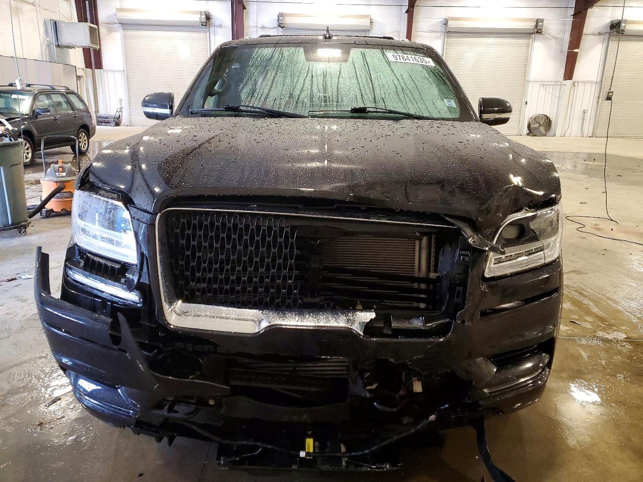 2021 LINCOLN NAVIGATOR L RESERVE photo 5