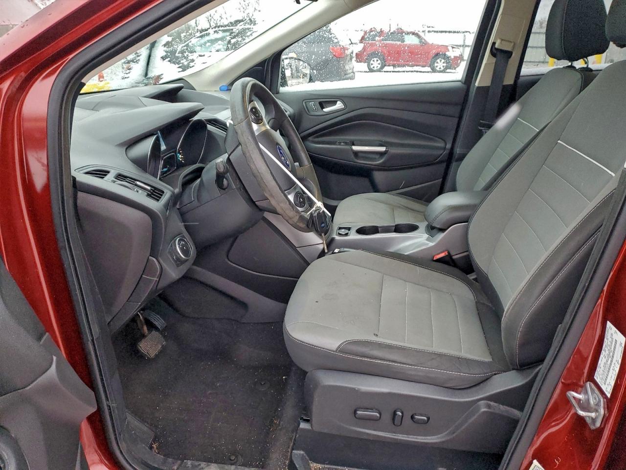 2015 FORD ESCAPE SE photo 7