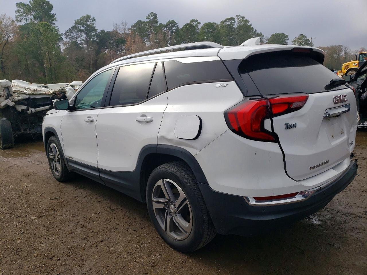 2019 GMC TERRAIN SLT photo 2