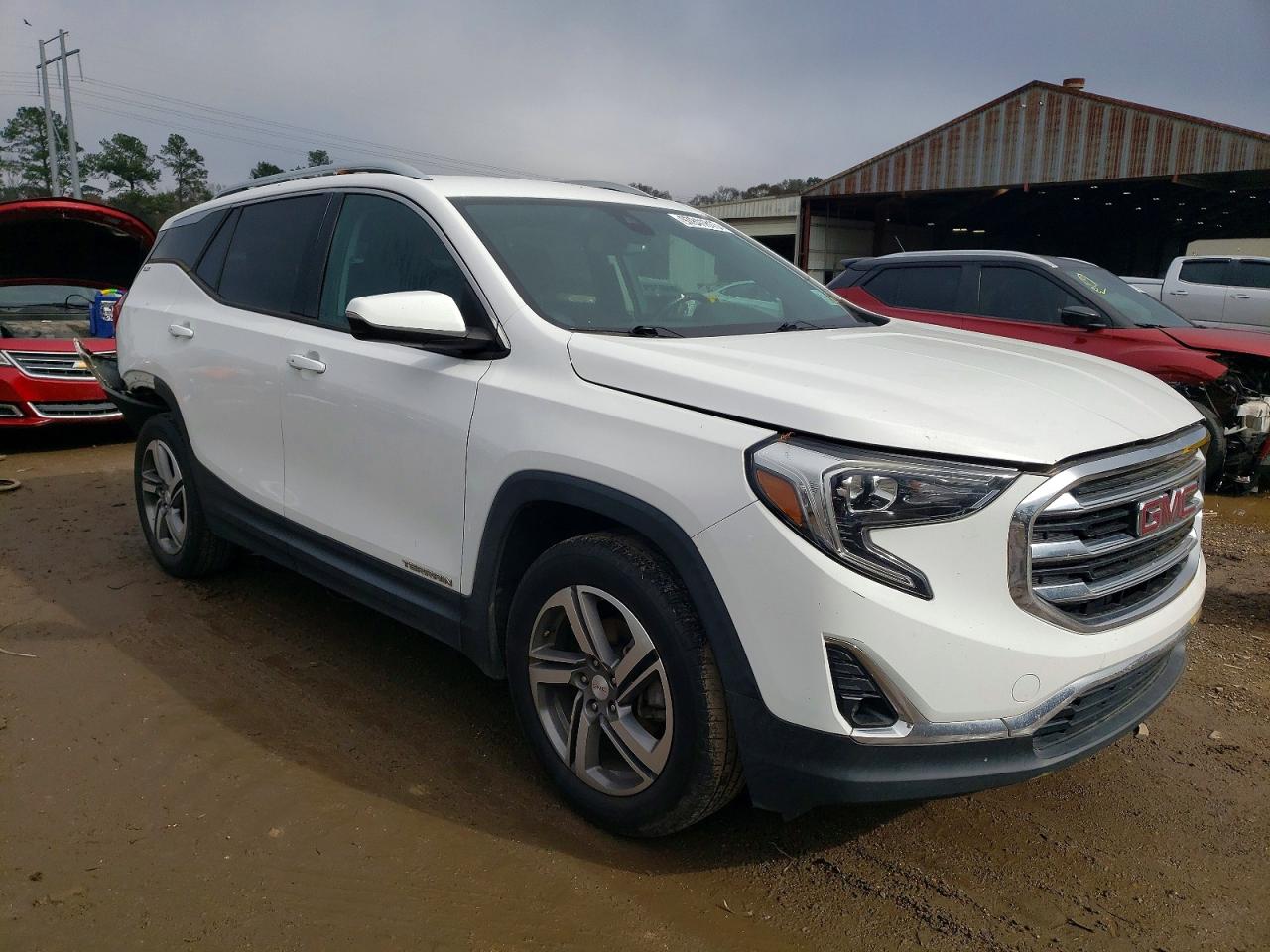 2019 GMC TERRAIN SLT photo 4