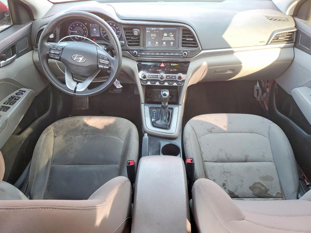 2020 HYUNDAI ELANTRA SEL photo 8