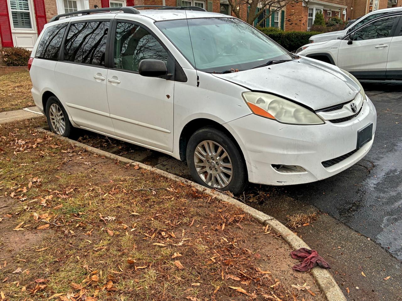 2007 TOYOTA SIENNA
